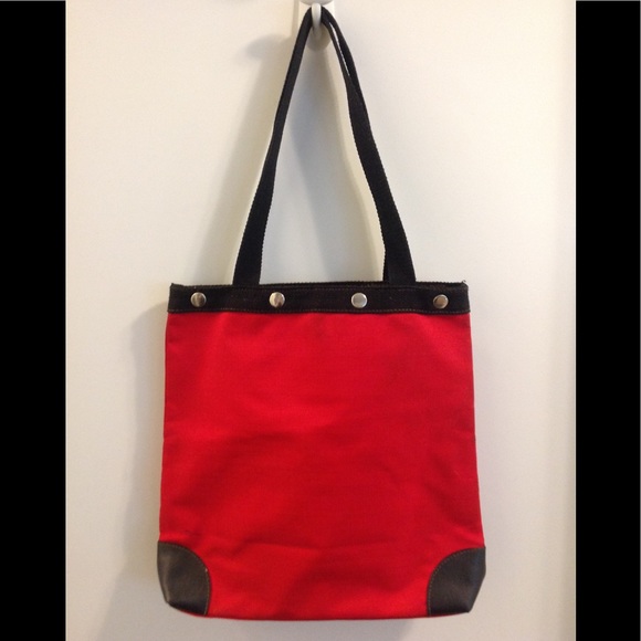 3/$25 TOMMY HILFIGER TOTE - Picture 2 of 5